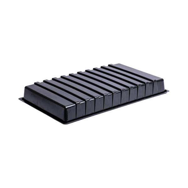 Plant tray without holes